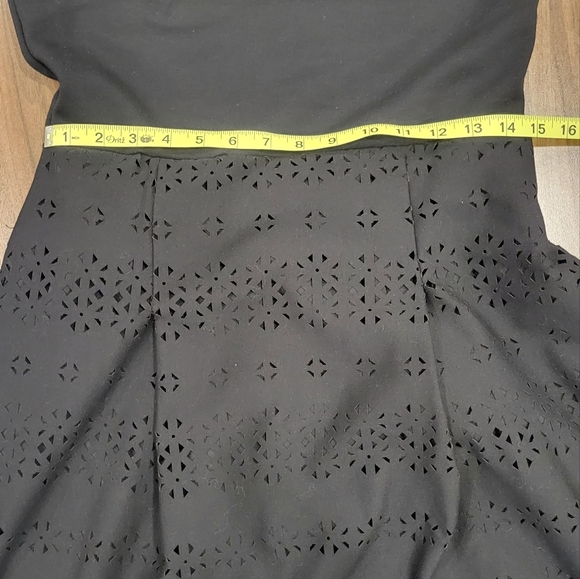 Banana Republic Black Off-Shoulder Laser Cut Ponte Midi Dress Size 10 - Picture 8 of 13